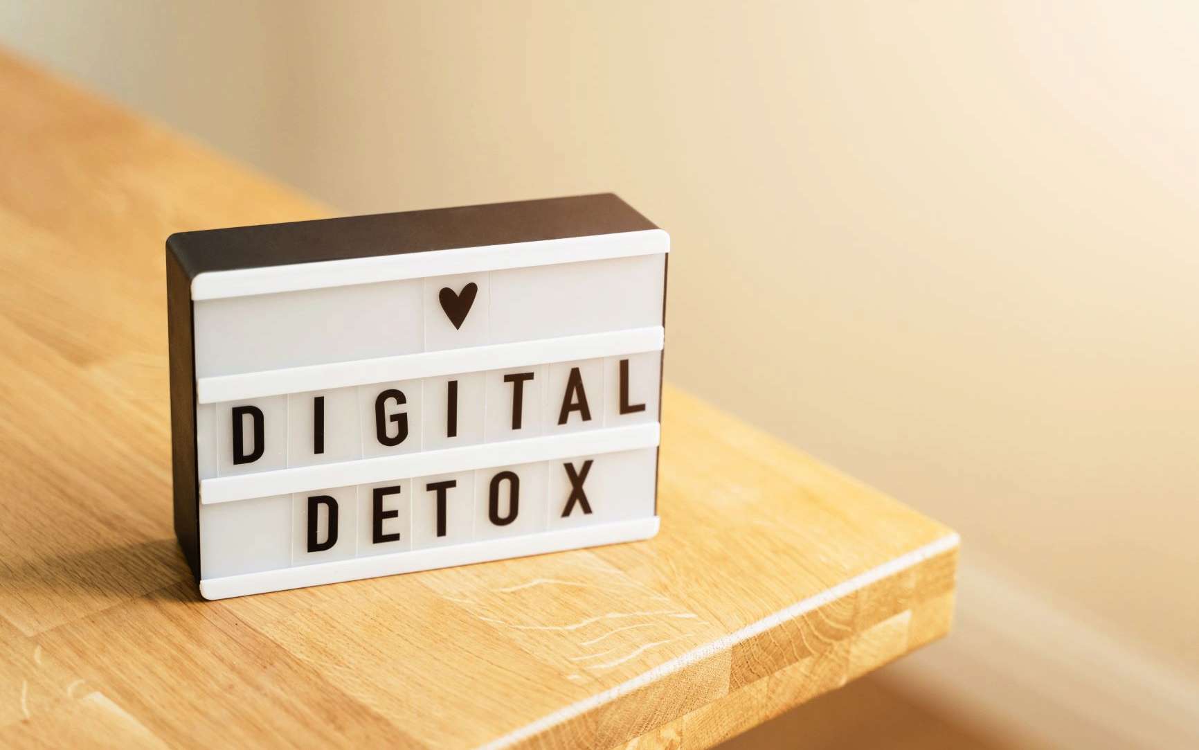 This Digital Detox Plan is Going Viral – And It Starts with Pilates!